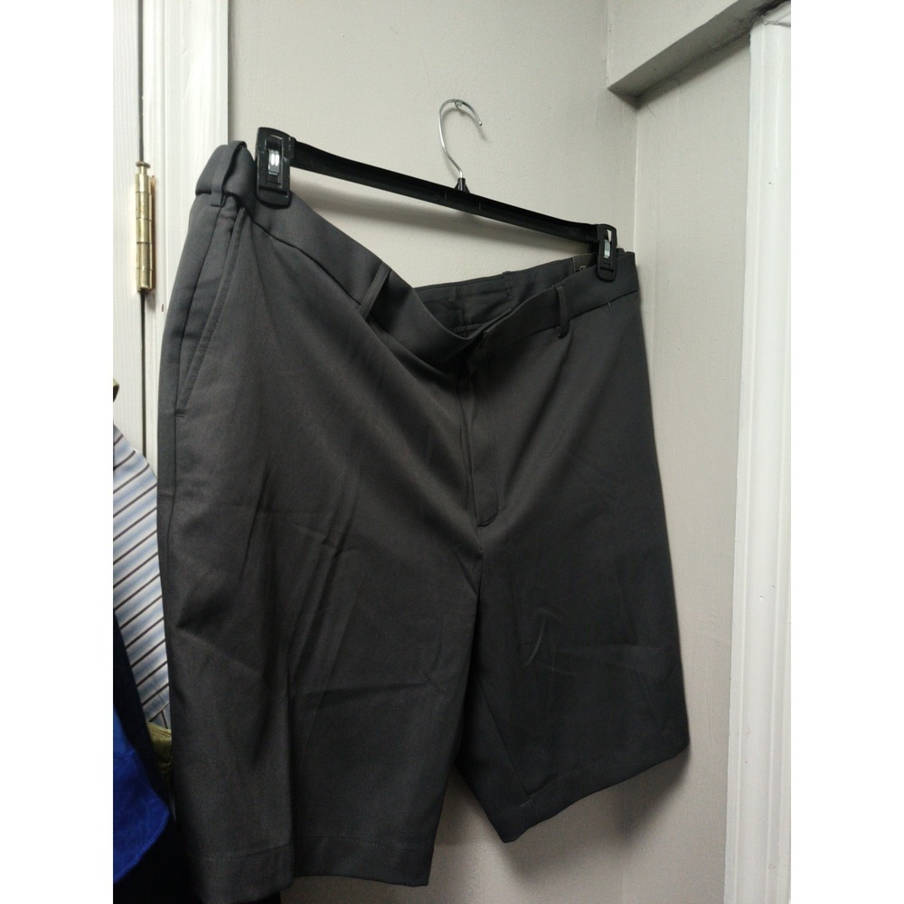 PGA TOUR GOLF Mens Flat Front Expandable Shorts SIZE 44 Short Asphalt Gray New